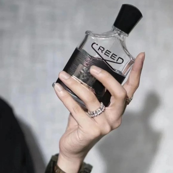 Creed Aventus Eau De Parfum 3.3 oz/ 100 ml for Men New In Box - Picture 6 of 7